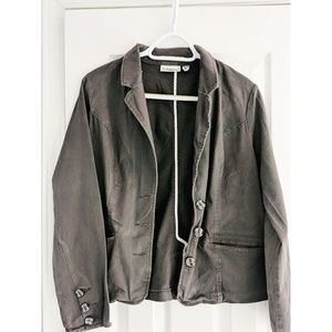 Light weight jacket